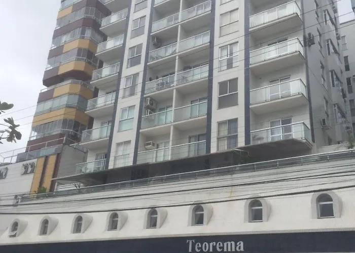 Prédio beira mar
